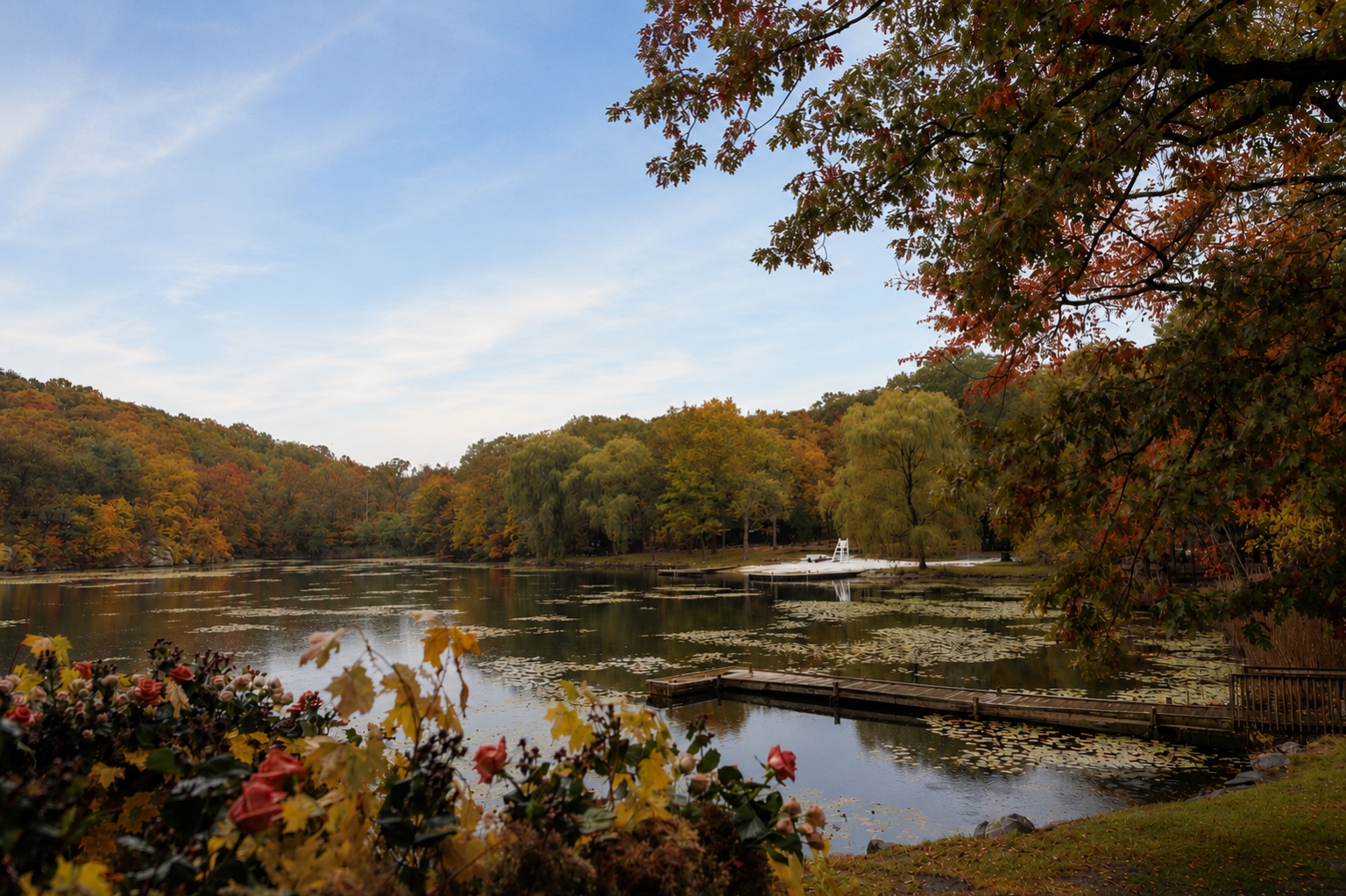 Autumn lake view at Sapphire Lodge